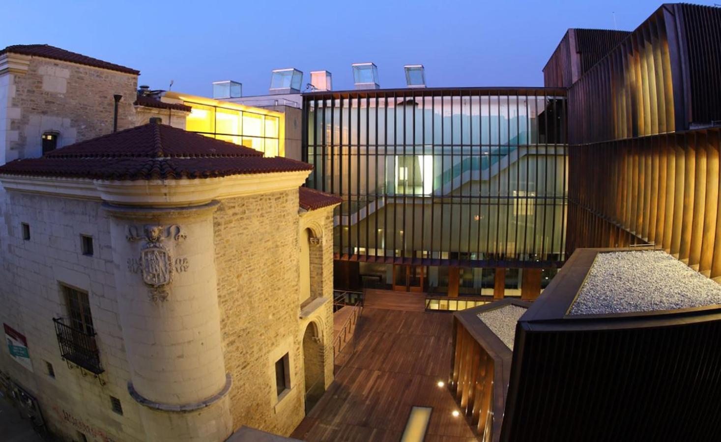 Luxury Pintoreria Vitoria Εξωτερικό φωτογραφία